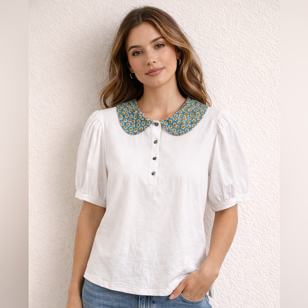 Daisy-Collar White Puff Sleeve Polo Top